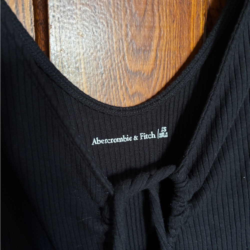 Abercrombie & Fitch Black Tie-Front Ribbed Top